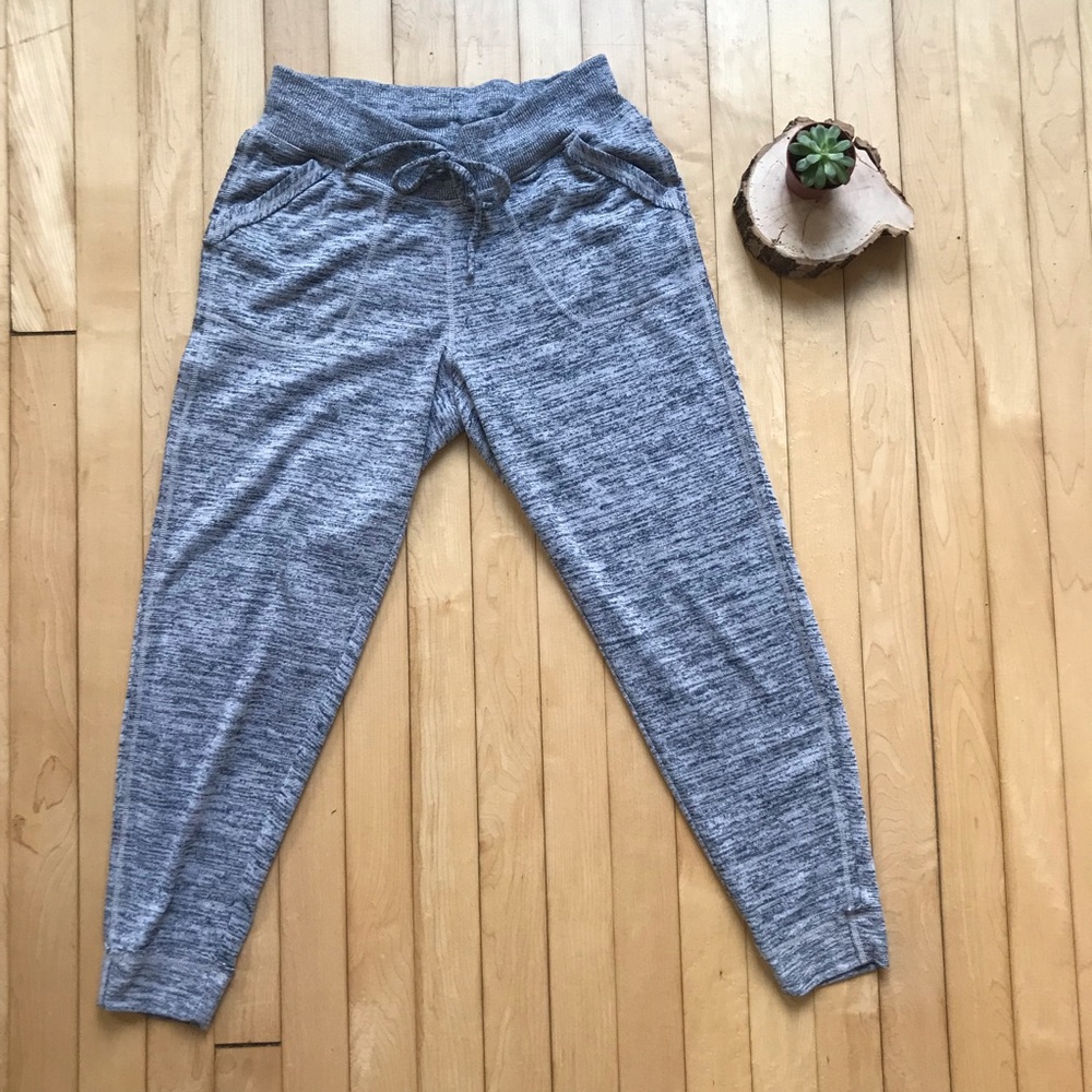 Athleta Gray Speckled Joggers